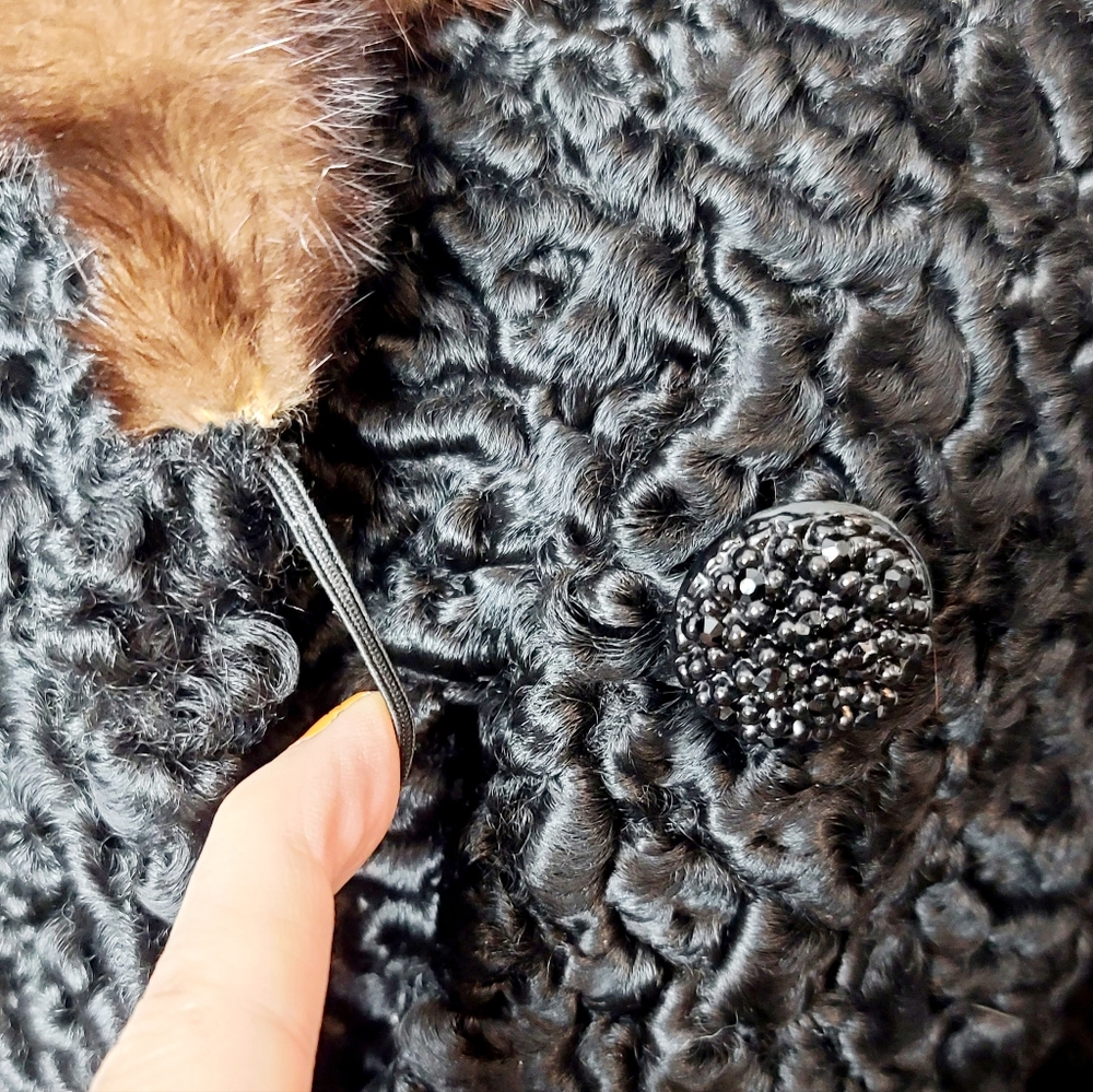 Vintage Schiaparelli Coat - Picture 4 of 12